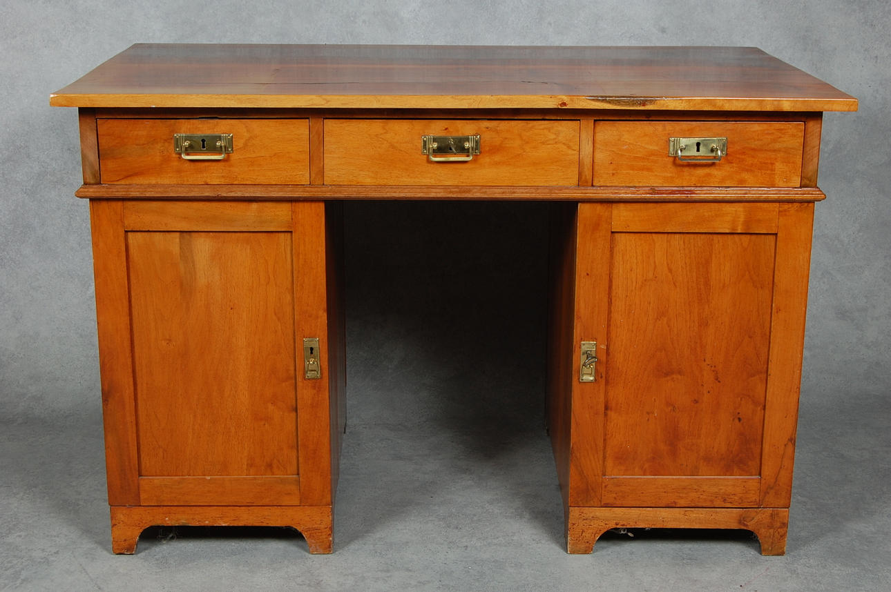 SKRIVBORD, 1900-talets början.