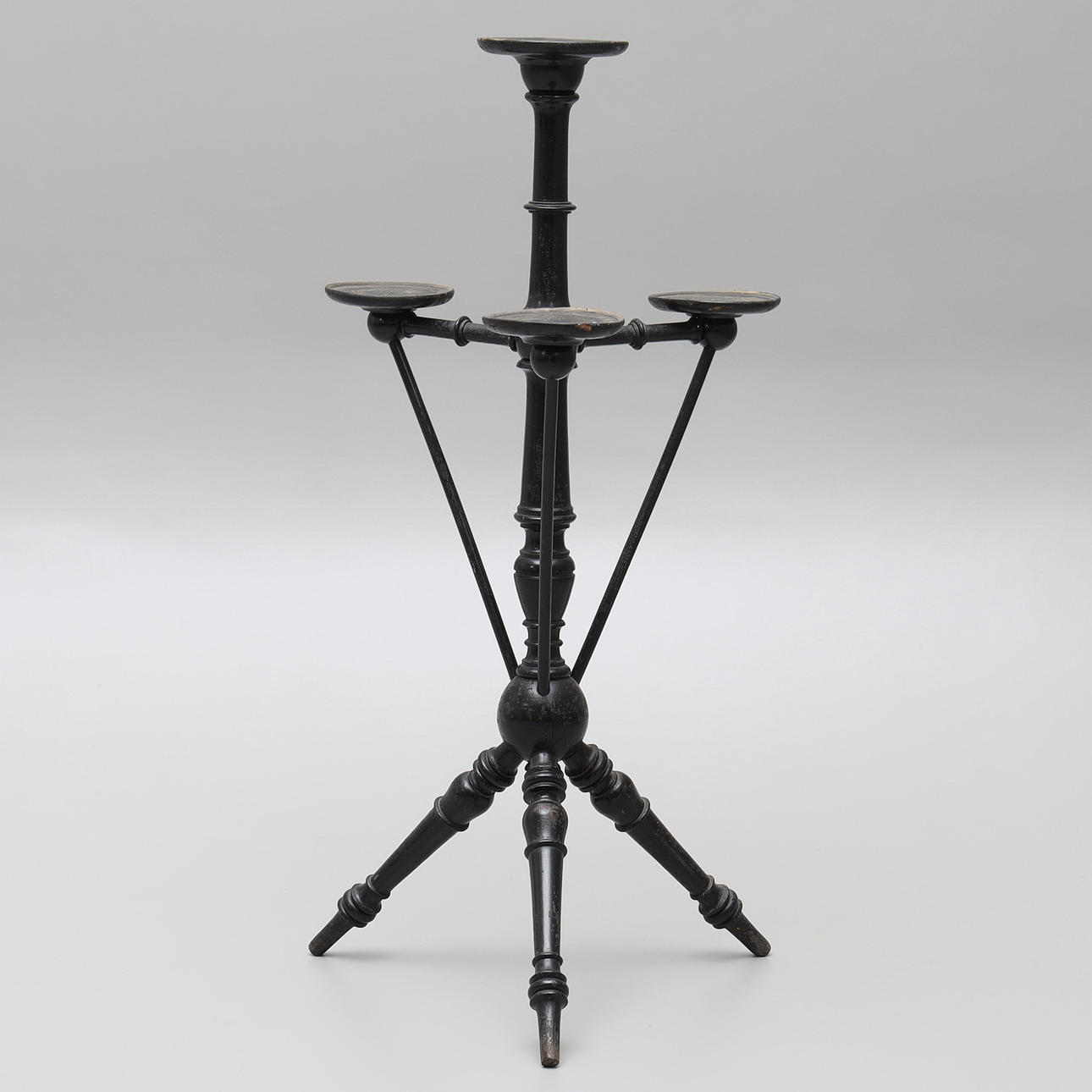 PIEDESTAL / BLOMSTERSTÄLLNING.