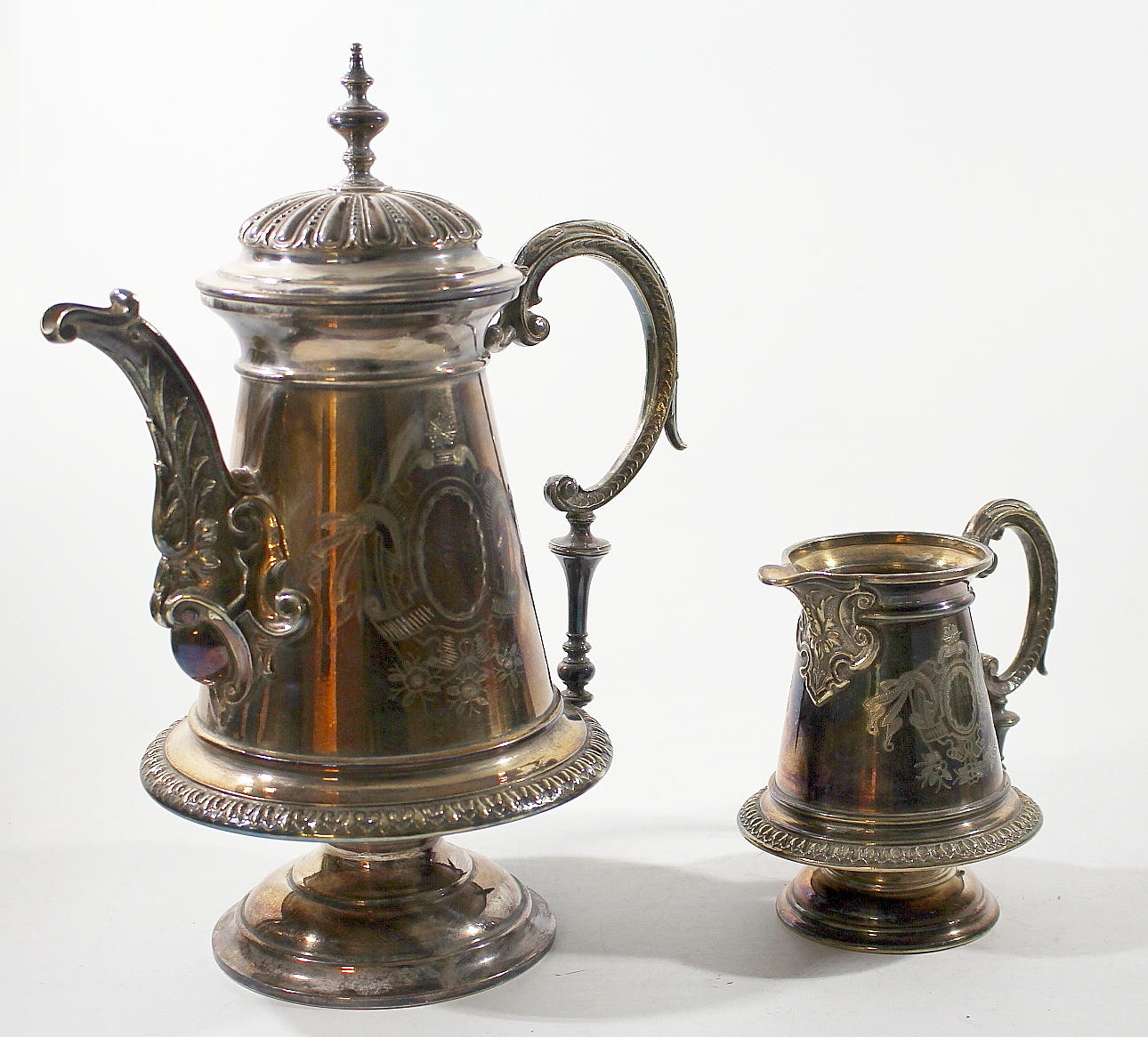 KAFFEKANNA/GRÄDDKANNA, stämplad GULDSM.AKT.BOL, och GAB, NS, 1900-tal.