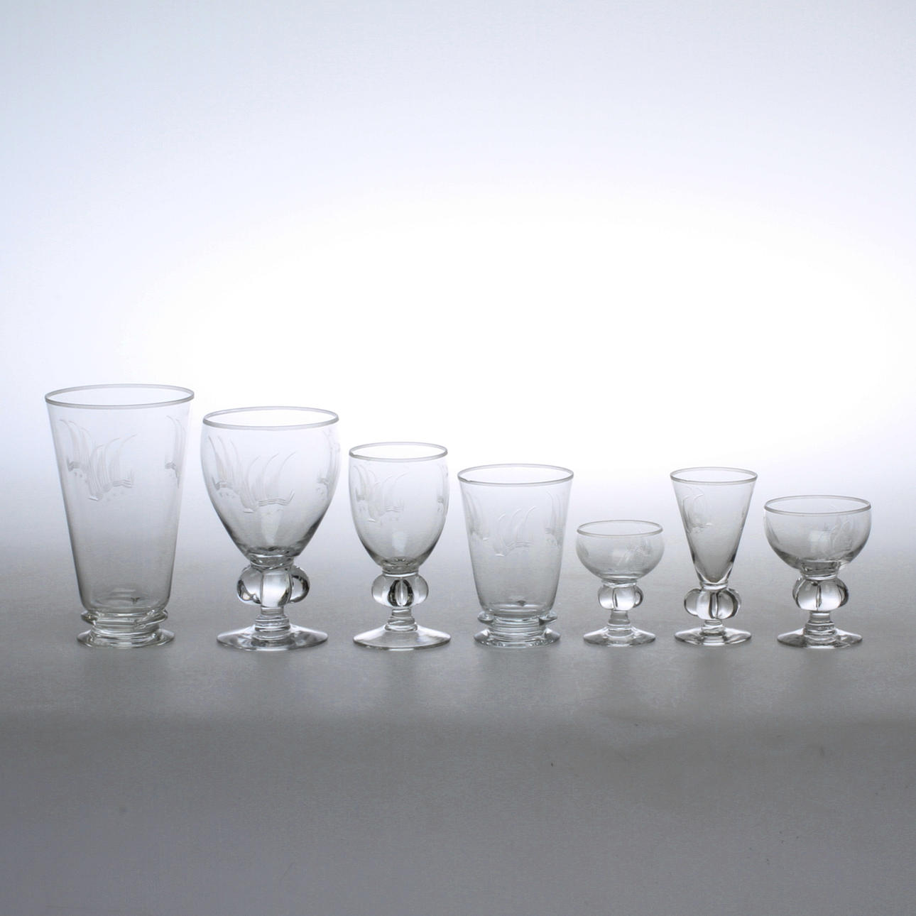 GLASSERVISDELAR, 37 delar, glas, Uarda, Johansfors.