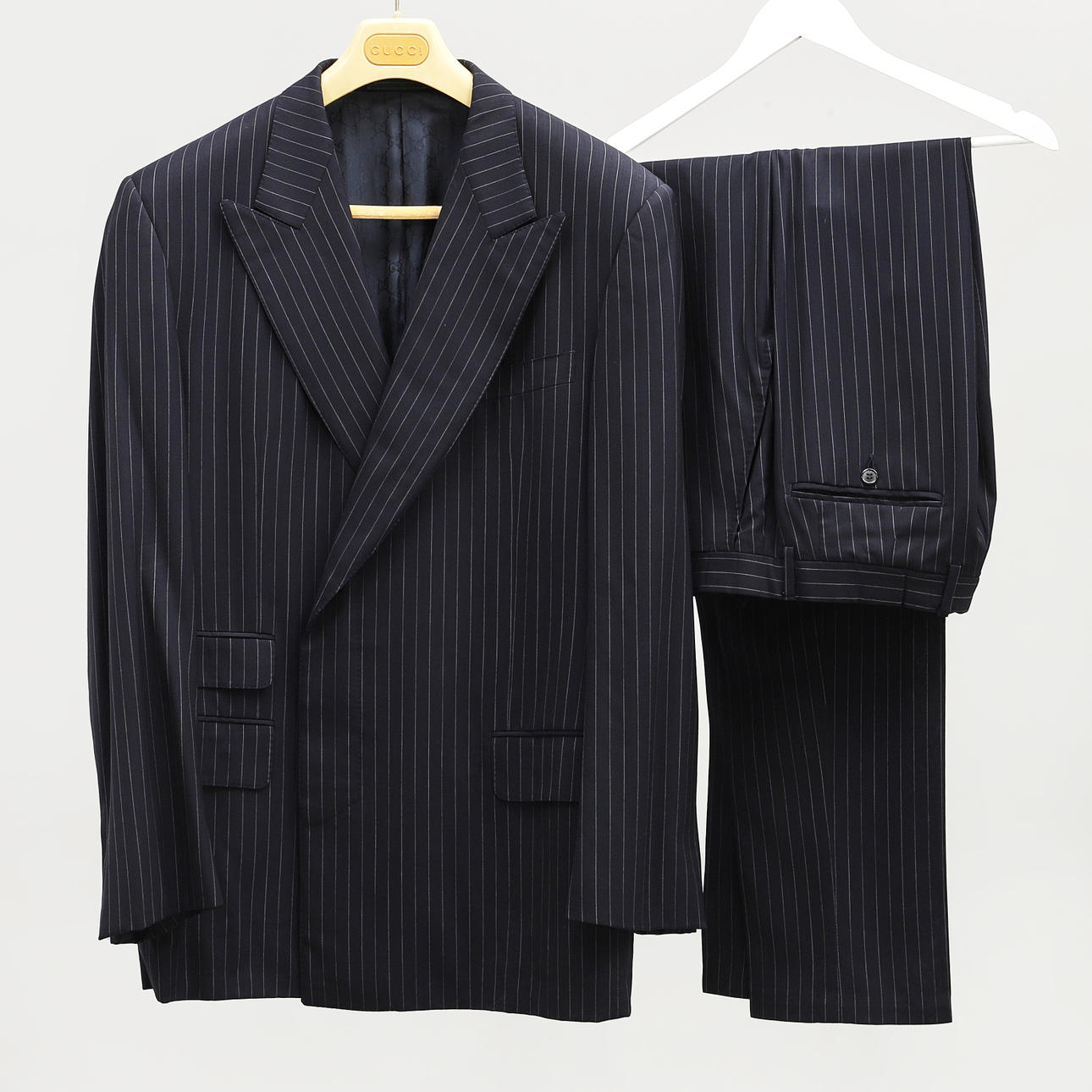 GUCCI. Kostym, 2 dlr, dubbelknäppt, ull, 90-tal.