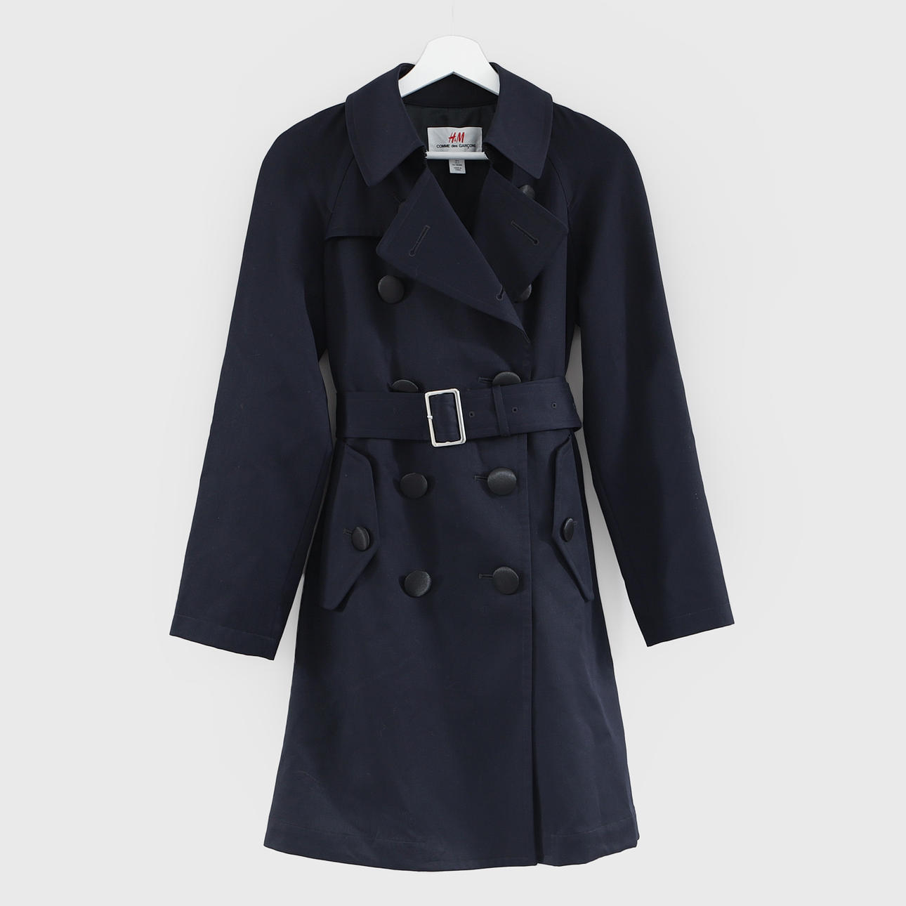 COAT, H&M x Comme des Garçons, str. 34.