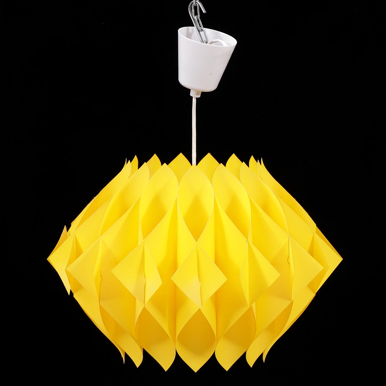 LÁMPARA DE TECHO, plástico, años 70.