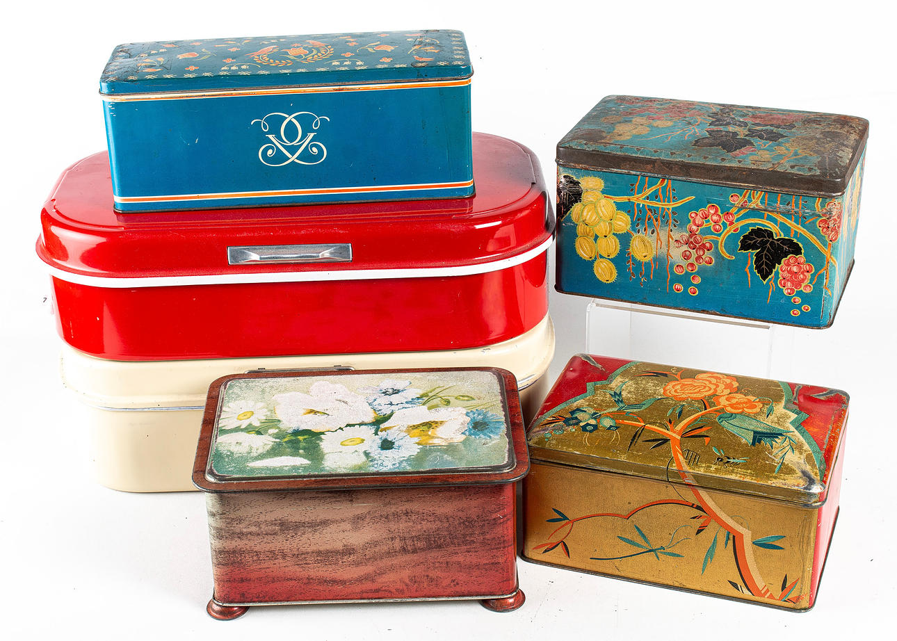 TIN CANS, A Collection, 1900s.