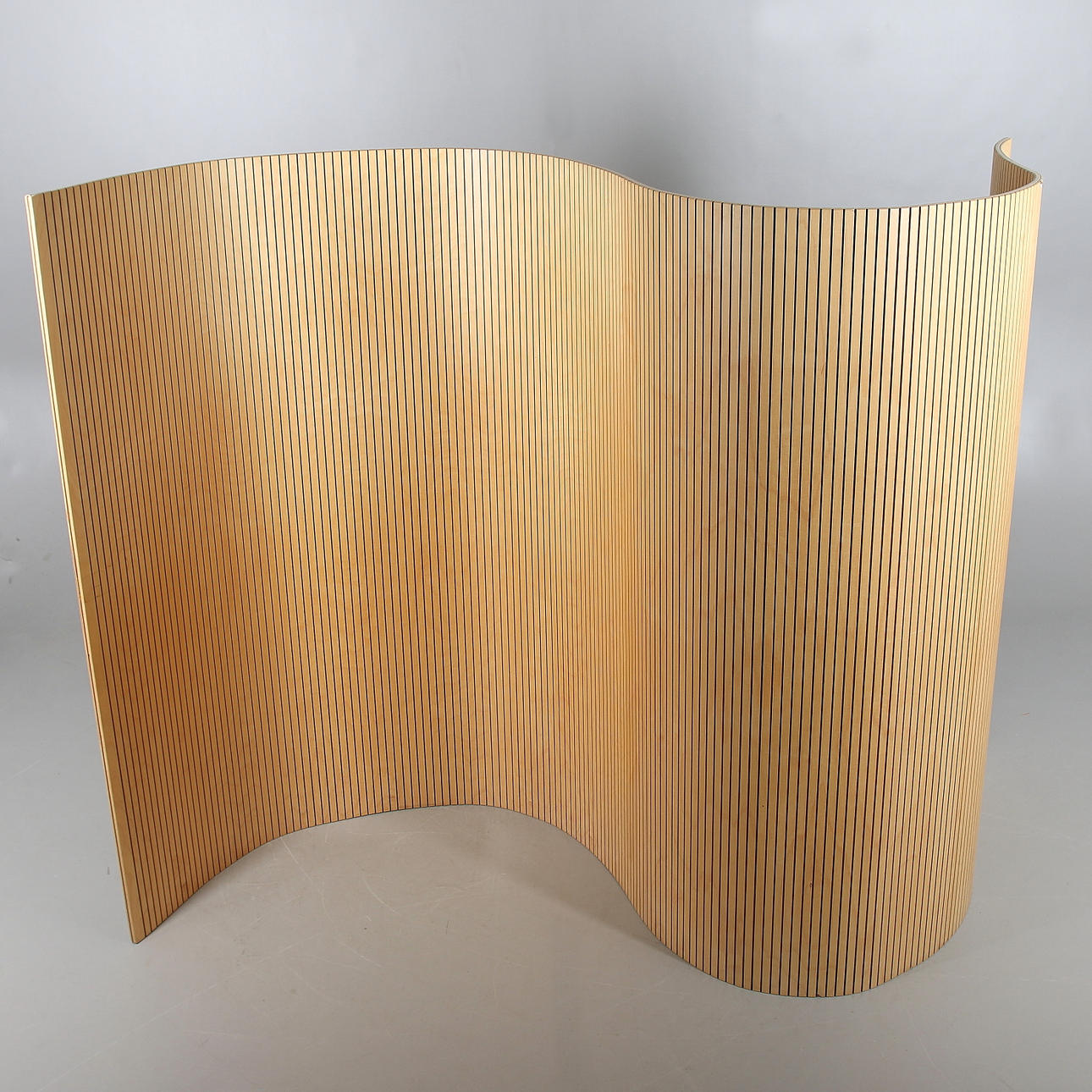 VIKSKÄRM, Martela Sebastian.