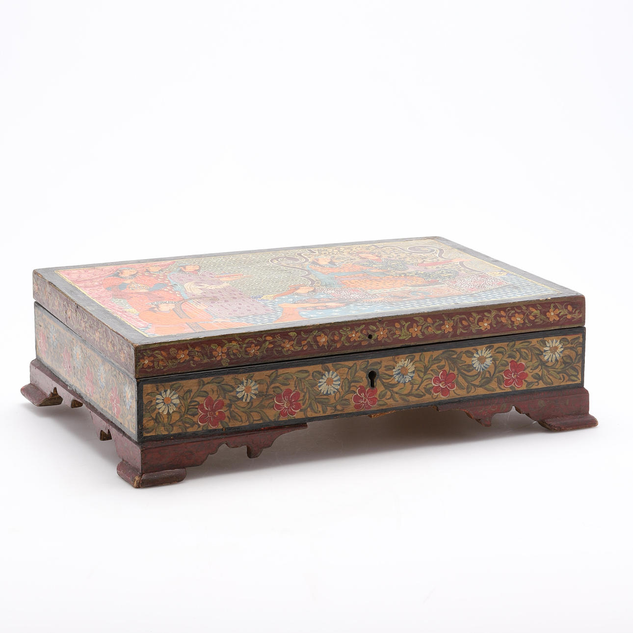 SCHATULL, bemålat trä, persien , 1900-talets första hälft.