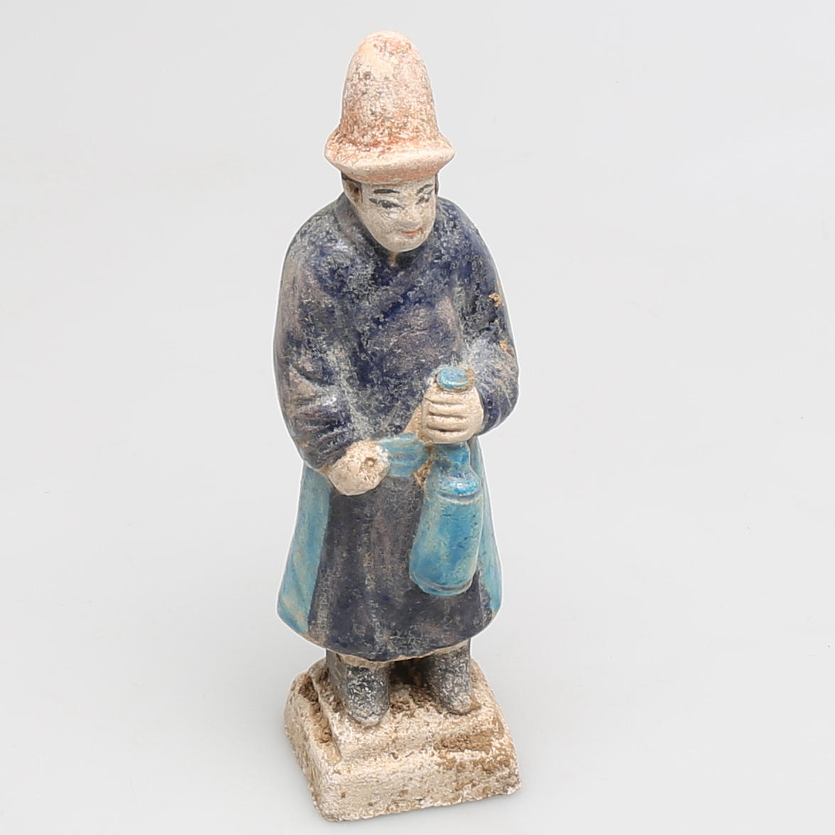 GRAVFIGUR i terrakotta, sen Ming-dynasti, (1368-1644), Kina.