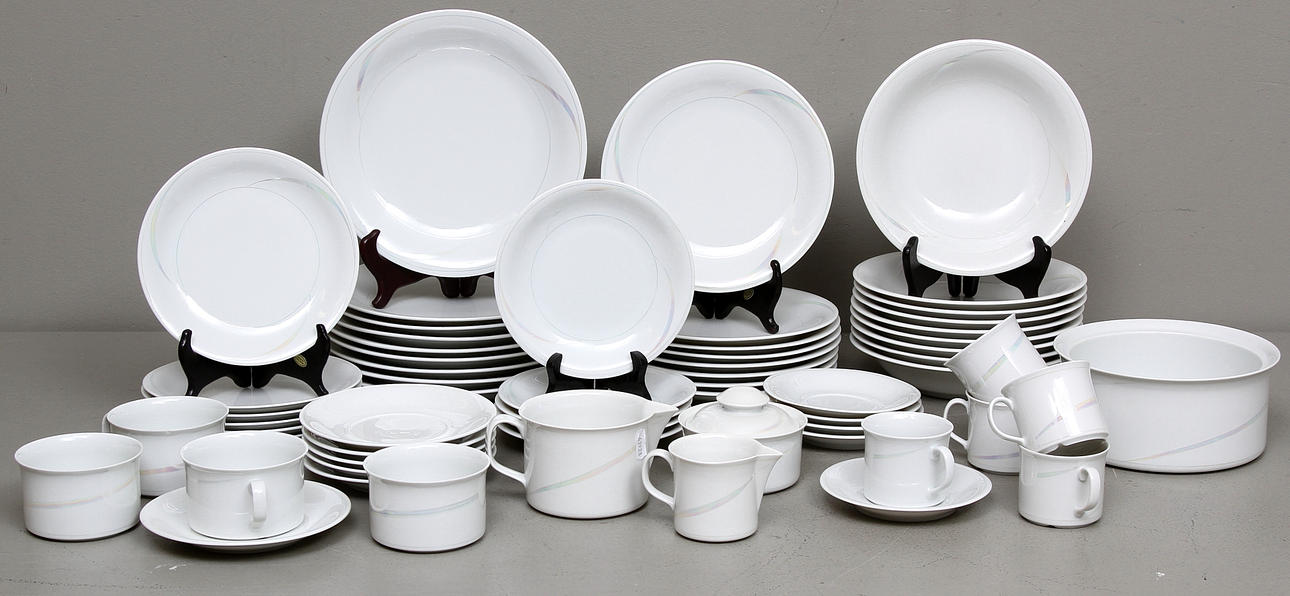 SERVIS, 52 delar, porslin, "Clair de Lune", Sussane Öhlén, Rörstrand.