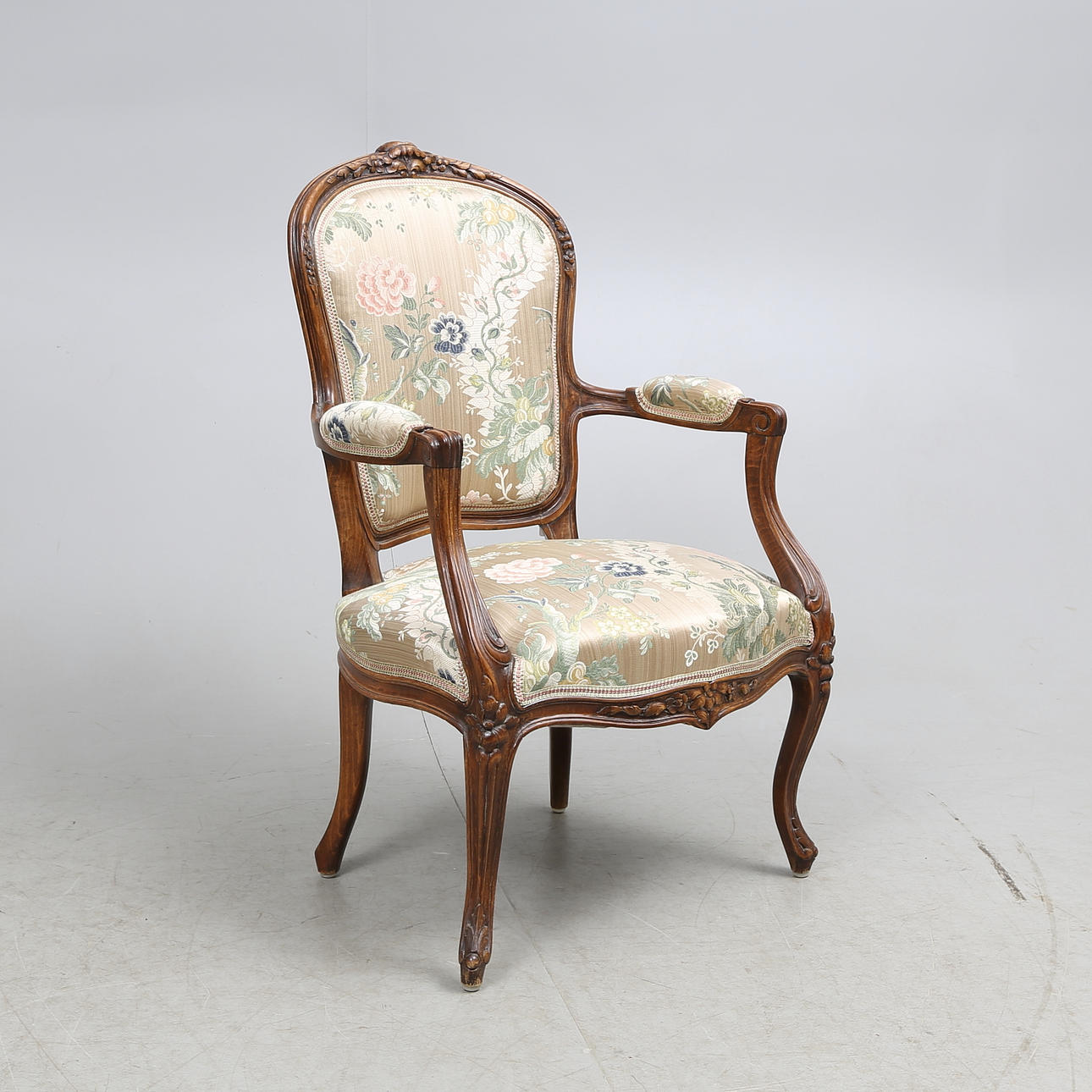 KARMSTOL, rokokostil, Lindells Möbelaktiebolag, Linköping, 1900-tal.