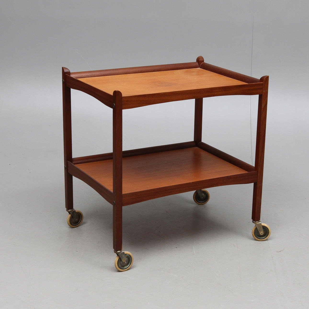 SERVERINGSVAGN, teak, 1900-talets andra hälft.