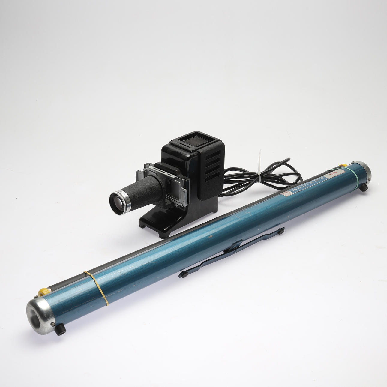 SLIDE PROJECTOR and PROJECTOR SCREEN, 2 parts, including Leitz, 1900s.