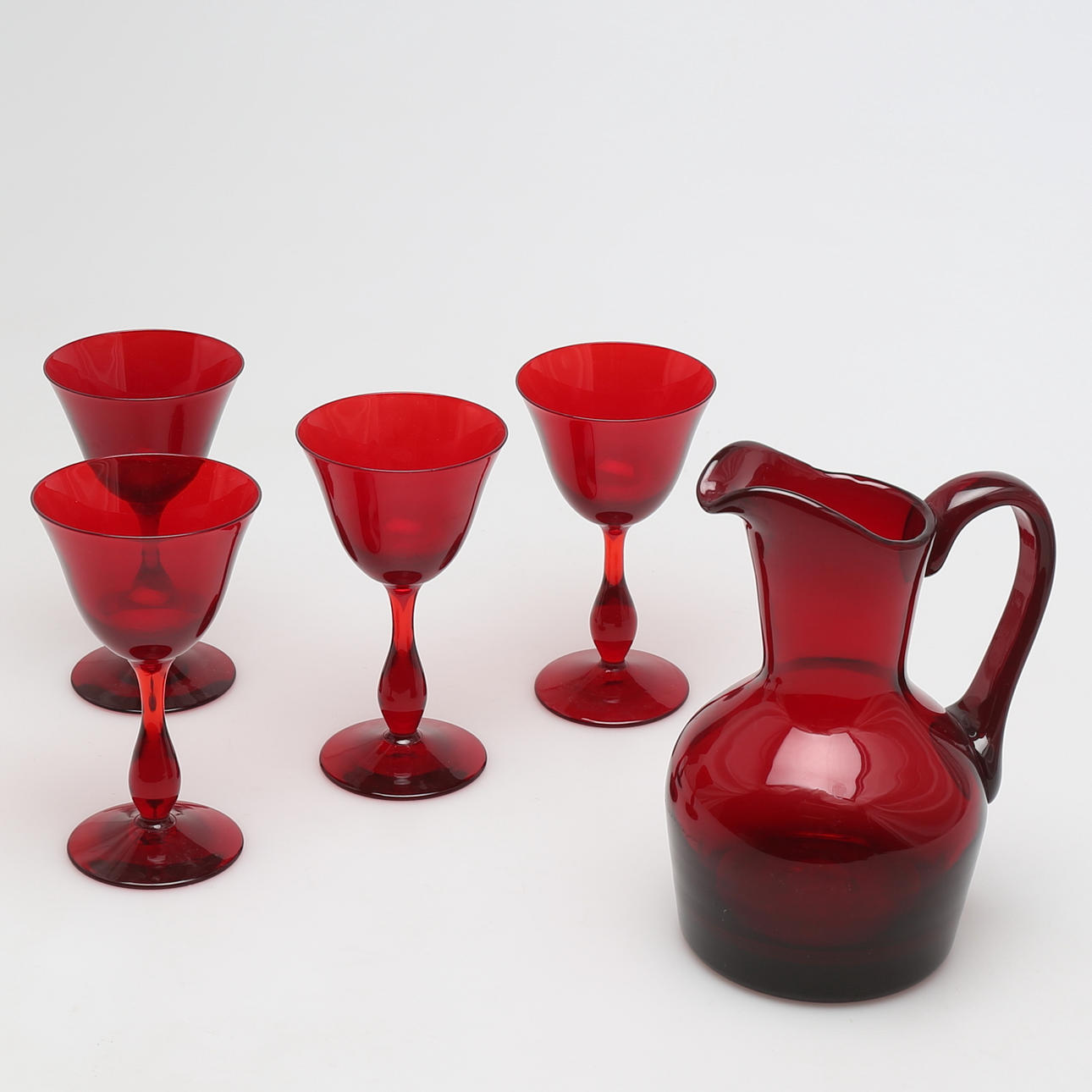 GLASSERVISDELAR, 5 st, "Rubin", Monika Bratt, Reijmyre, 1900-talets mitt.