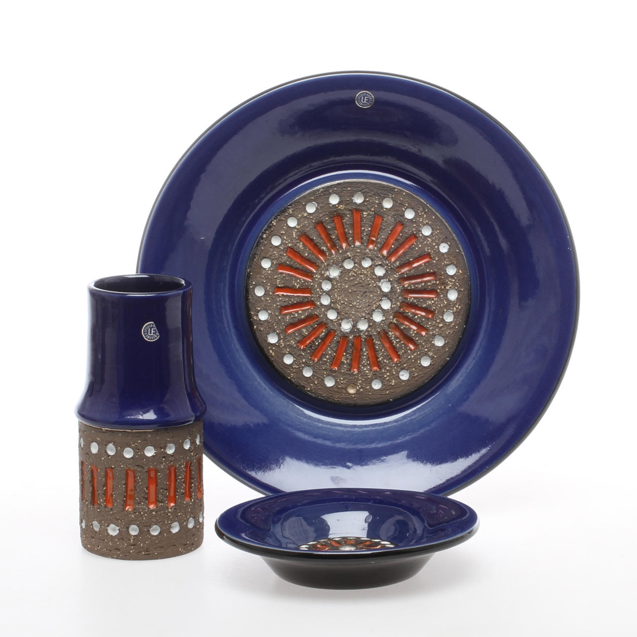 FAT, 2 st, VAS, keramik, Marie Simmulson, Upsala-Ekeby, 1900-tal.