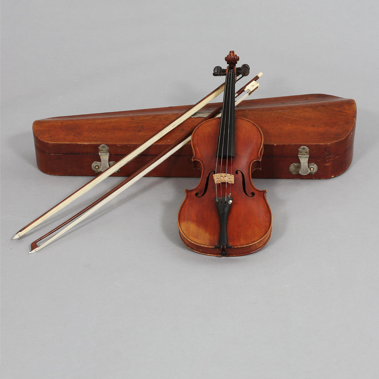 FIOL med 2 STRÅKAR, 1900-TAL.