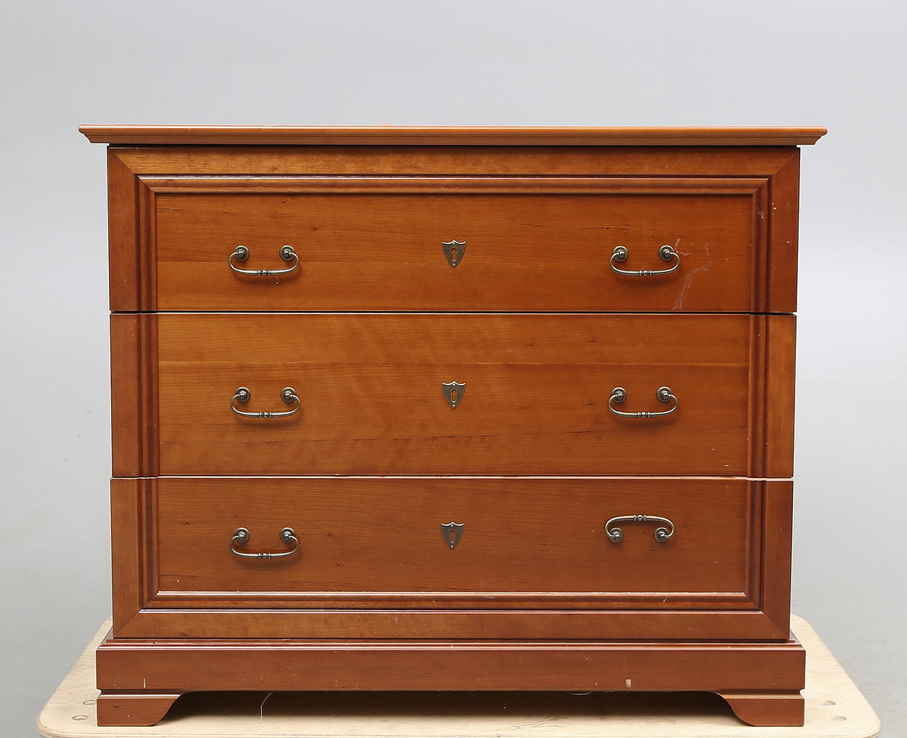 BYRÅ, engelsk stil, 1900/2000-tal.