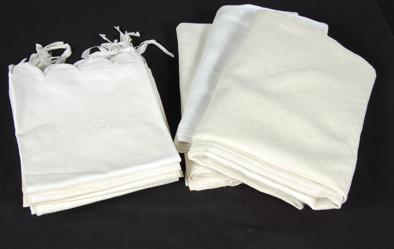 DUKAR, 3 st, dammast, 18-1900-tal, 11 st ÖRNGOTT.