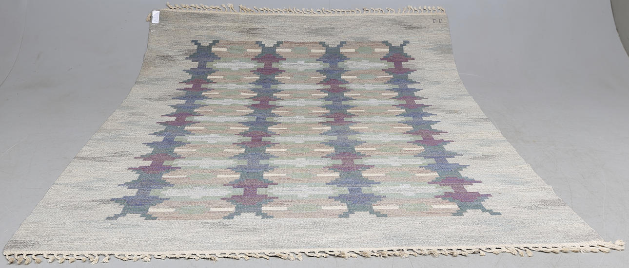 MATTA, röllakan, "Dungen", Judith Johansson, Ateljé JJ Knäred, signerad, 270 x 198 cm.