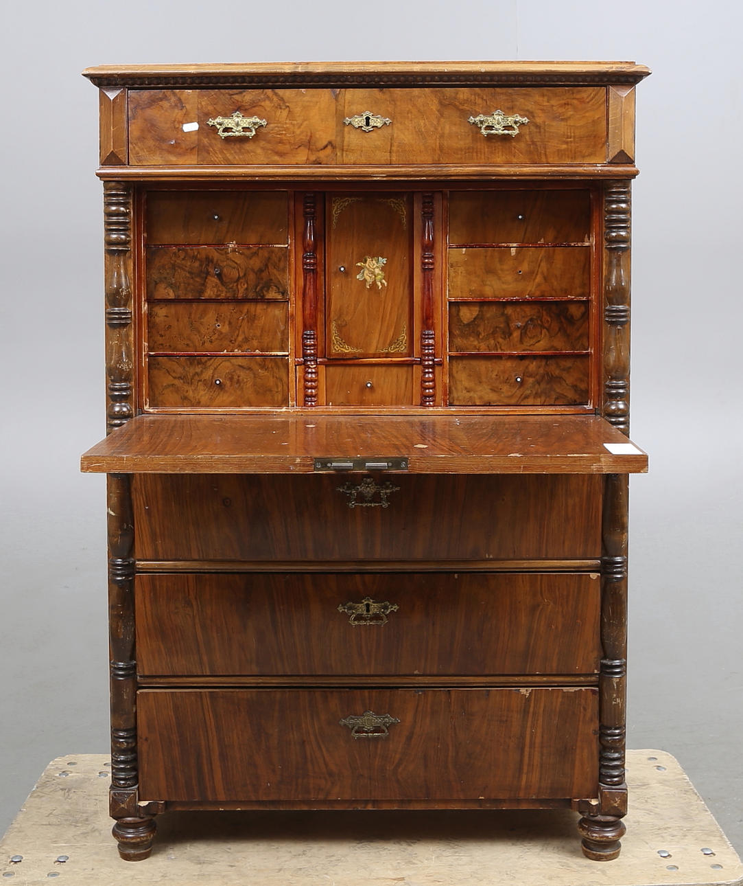 CHIFFONJÉ, nyrenässans, 1800-talets slut.