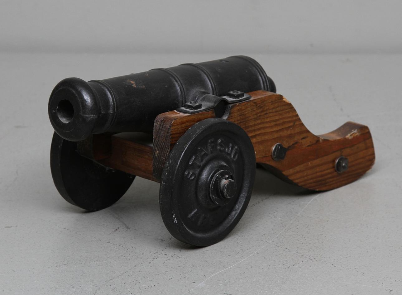 SALUTKANON, Stavsjöbruk, inköpt 1969.