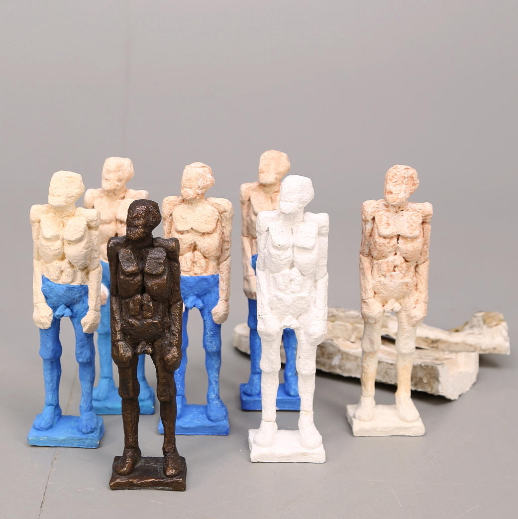 WANJA "NONES" HÅKANSSON. Skulpturer "Farfar utan kalsonger" och "i blå kalsonger", brons, gips.