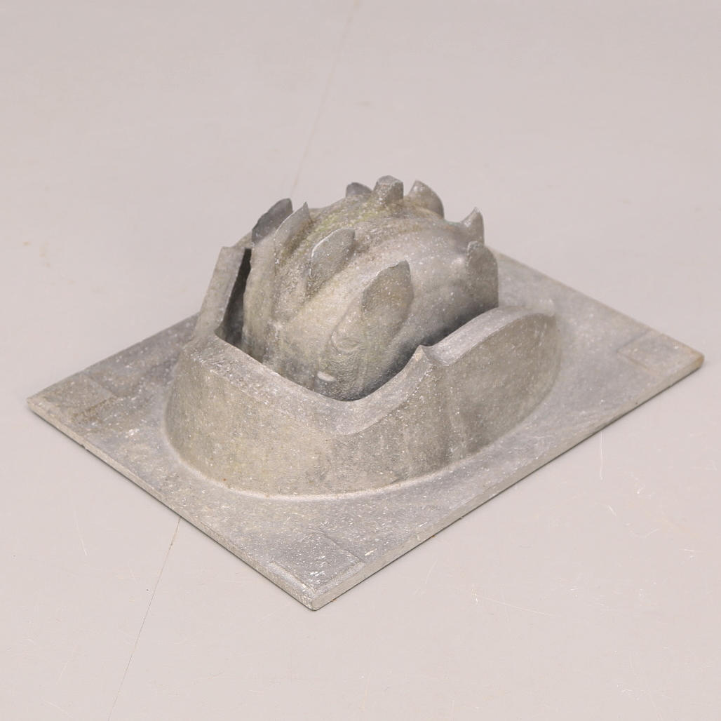 OIDENTIFIERAD KONSTNÄR. Skulptur/gjutform, lättmetall.