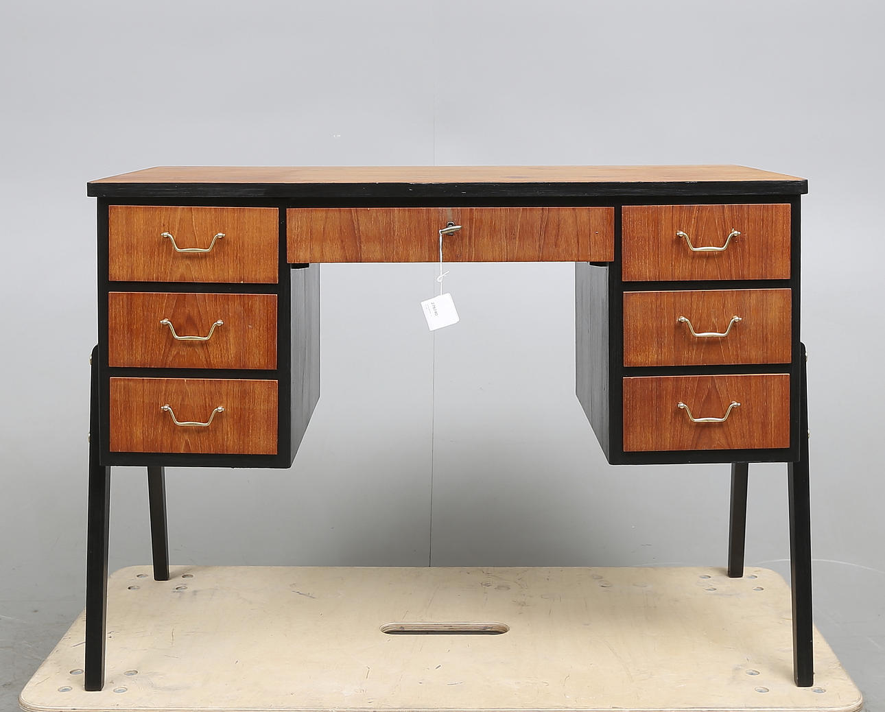 SKRIVBORD,1950-tal.