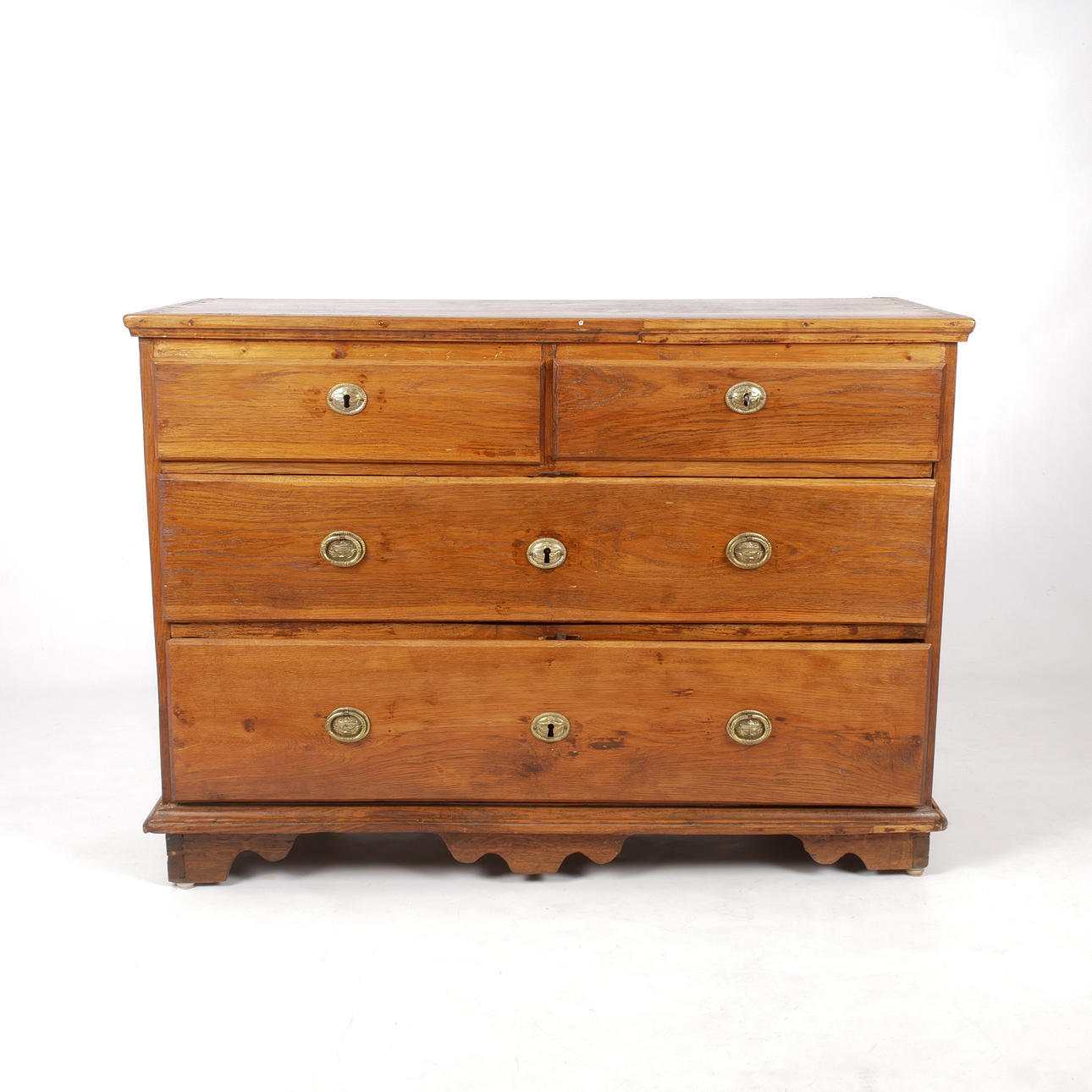 Kommode. Gustavianisch, frühes 19. Jahrhundert.