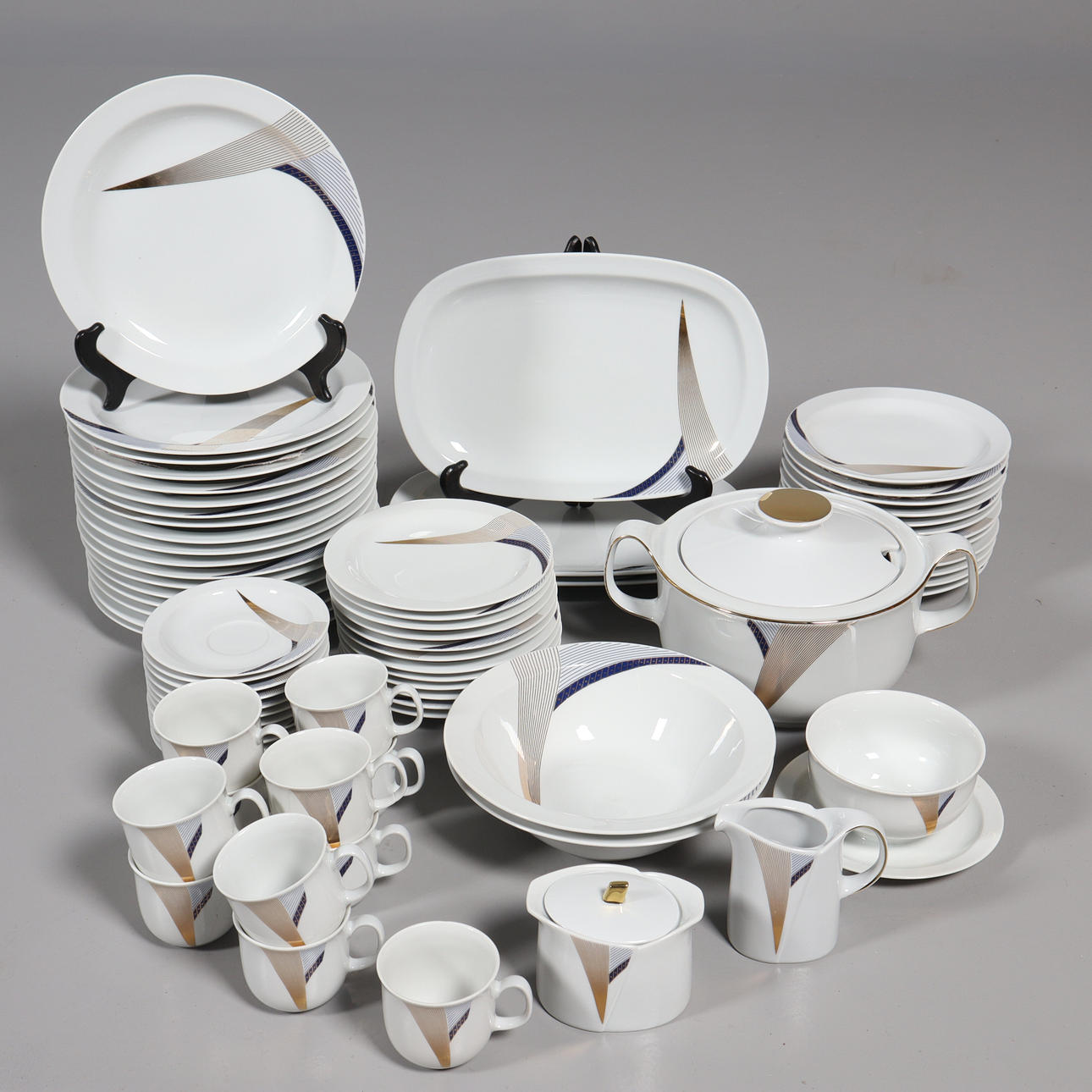 SERVICE, 74 Teile, Mitterteich, Bayern.