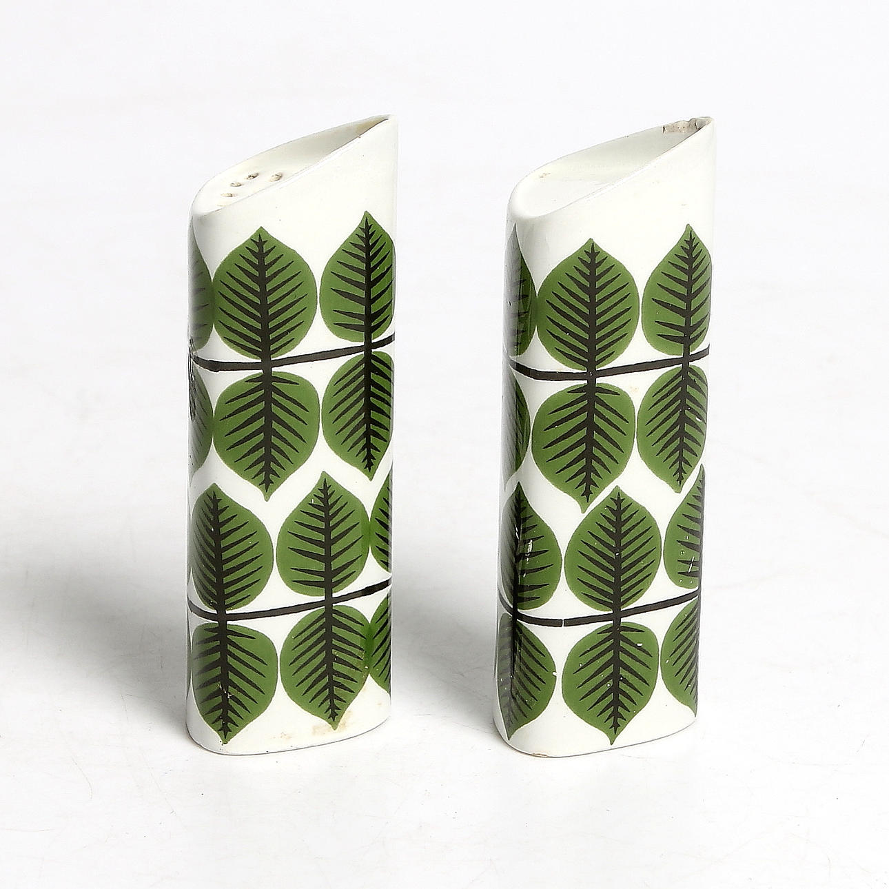 SALT & PEPPARSTRÖARE, 2 delar, flintgods, "Berså", Stig Lindberg, Gustavsberg.