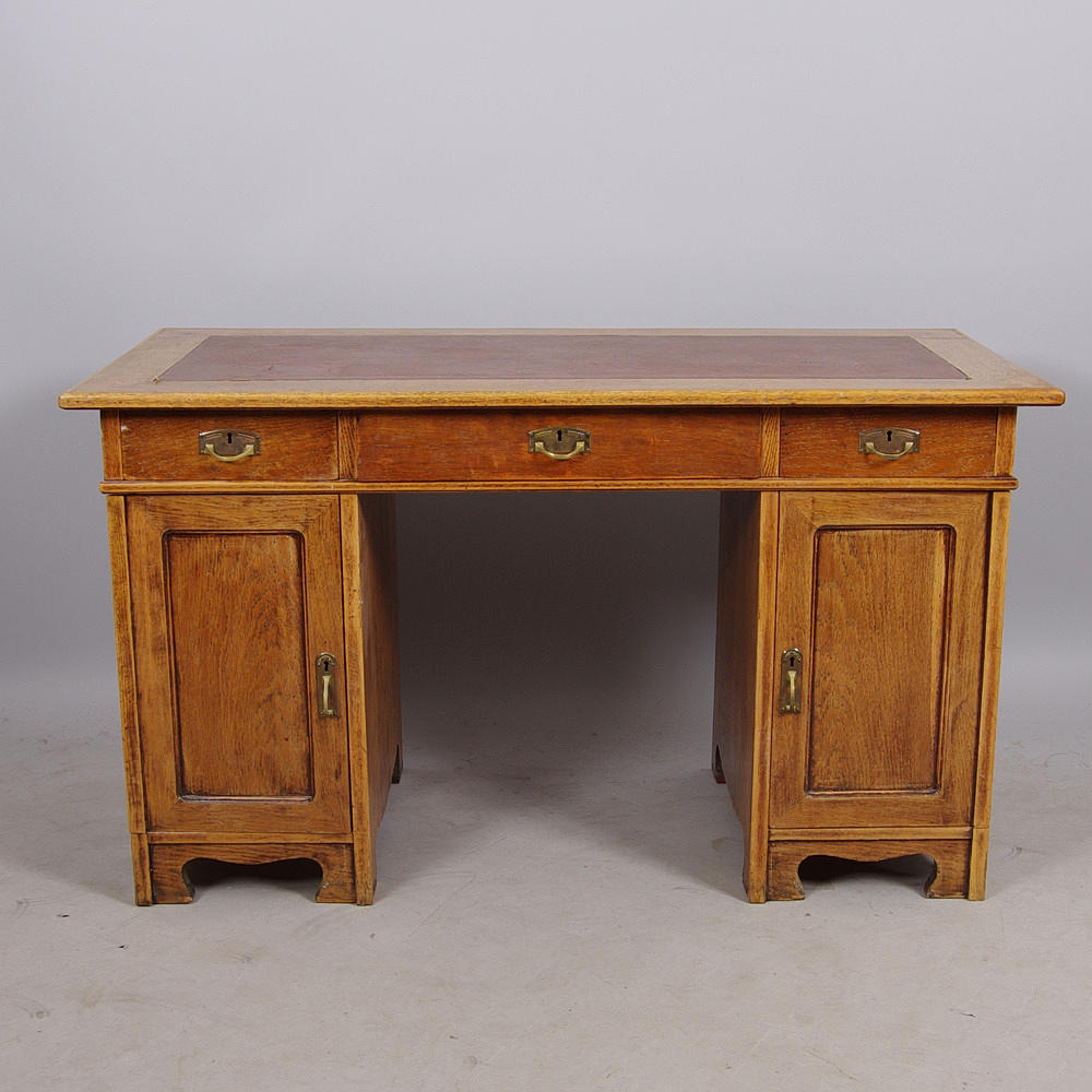 SKRIVBORD, ek, tidigt 1900-tal.