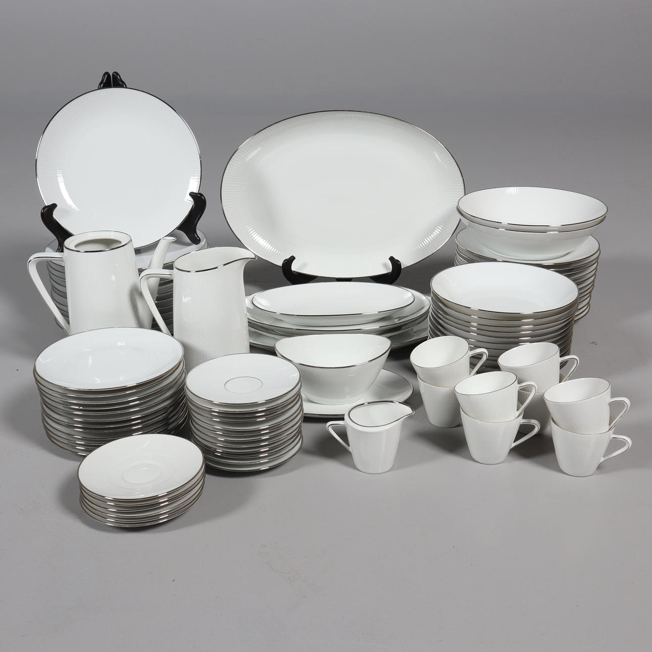 SERVIS, 85 stk, "Monika", Seltmann Weiden, Bayern.