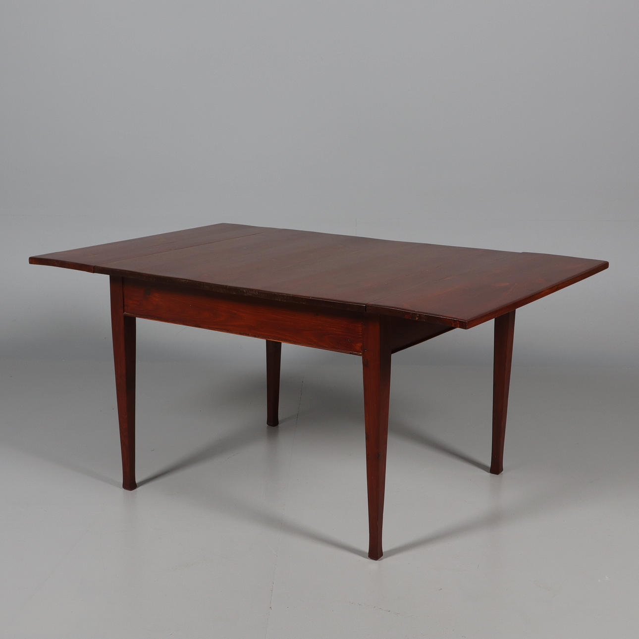 KITCHEN TABLE with side flaps.