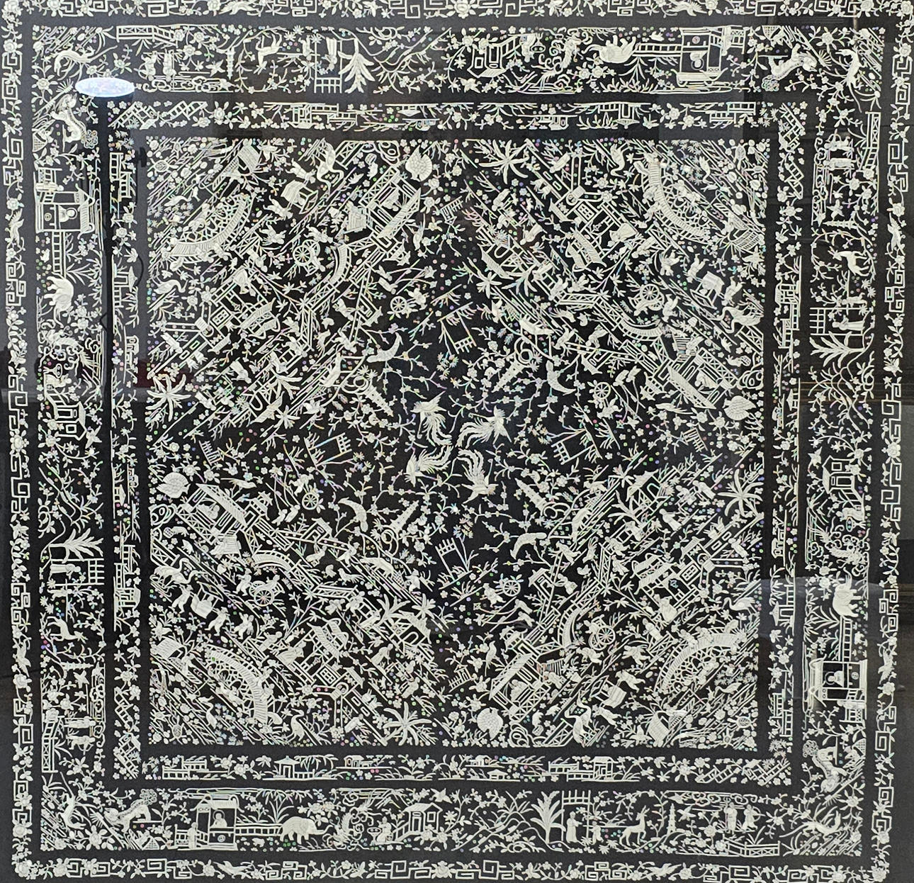 SILK MANILA SHAW EMBROIDERED BY HAND. FRAMED.