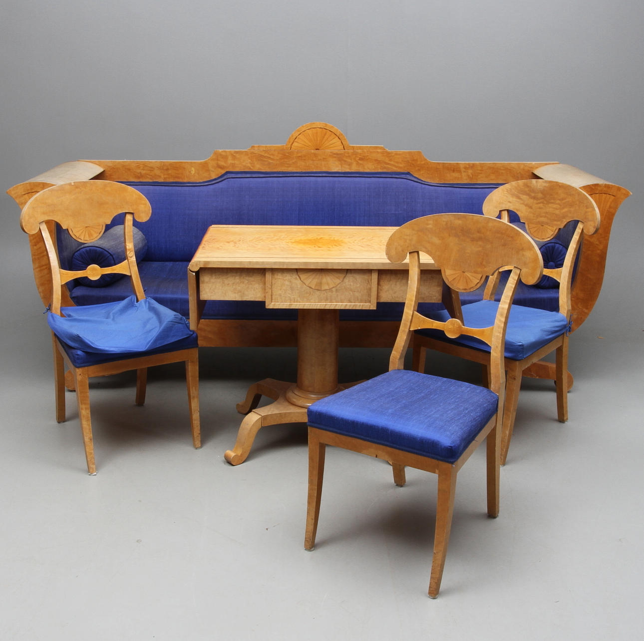 SALONGSGRUPP, 5 delar, Karl Johan-stil, 1900-tal.