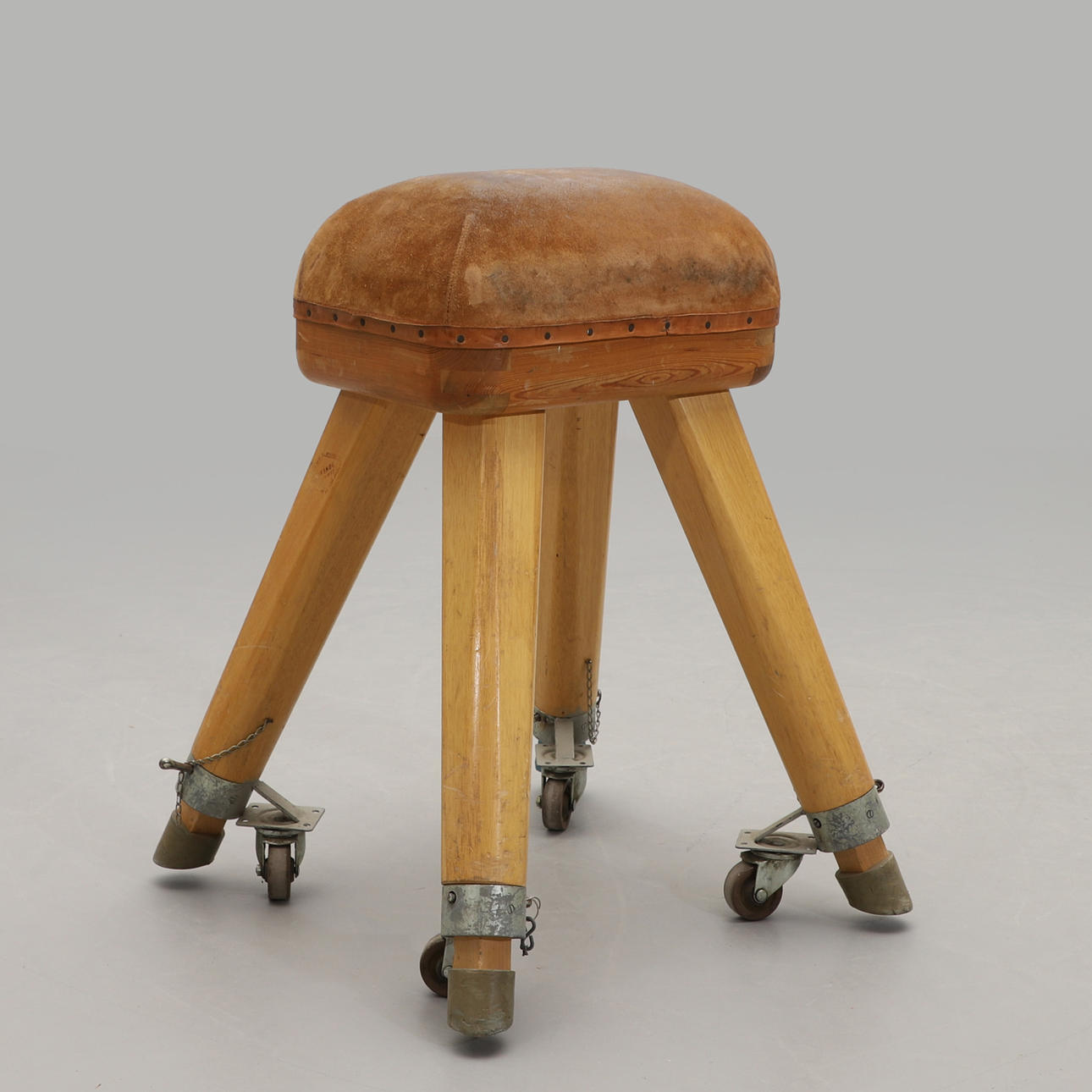 GYMNASTIK BOCK, Killingmo & Tønsberg, Aurskog, Norway.