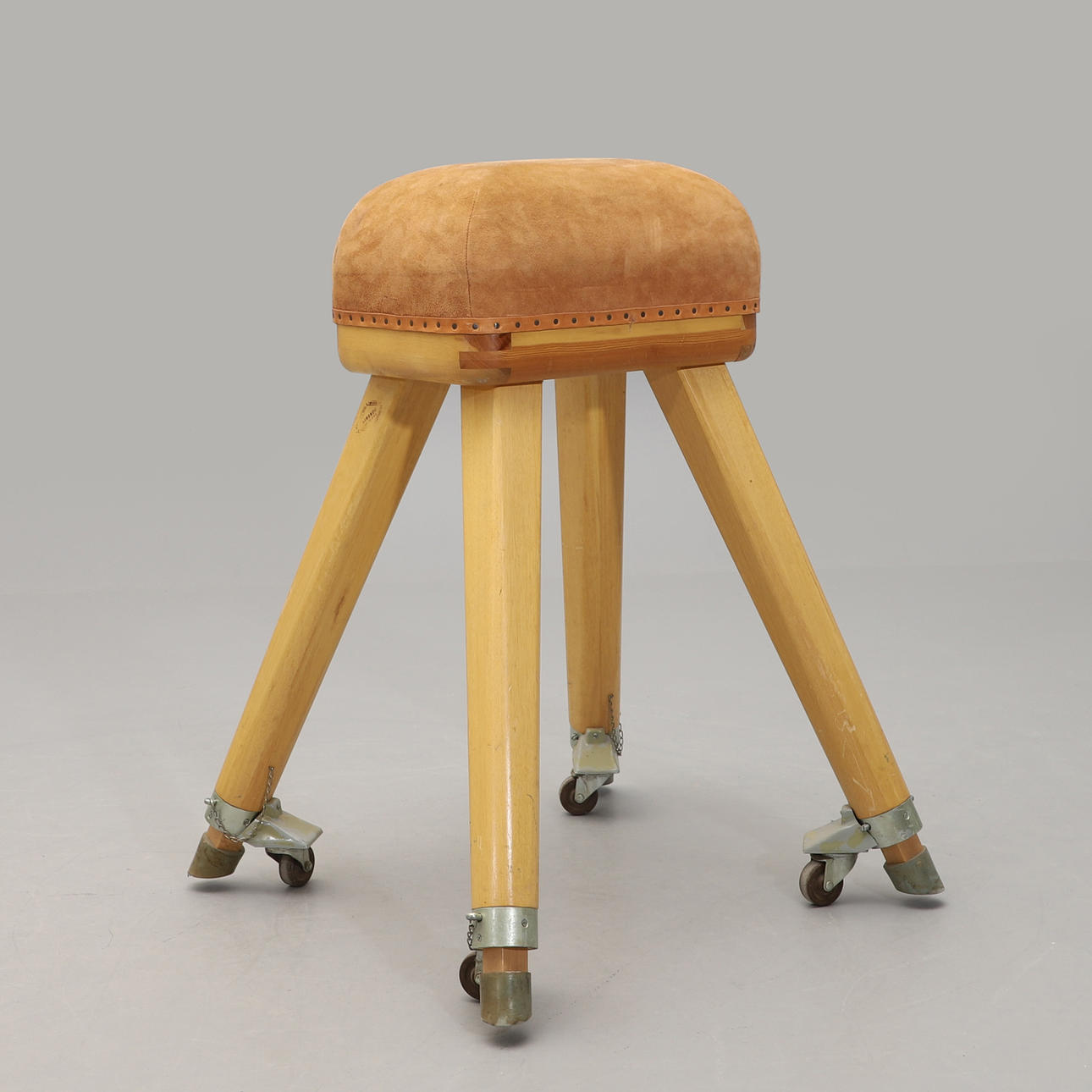 GYMNASTIK BOCK, Killingmo & Tønsberg, Aurskog, Norway.