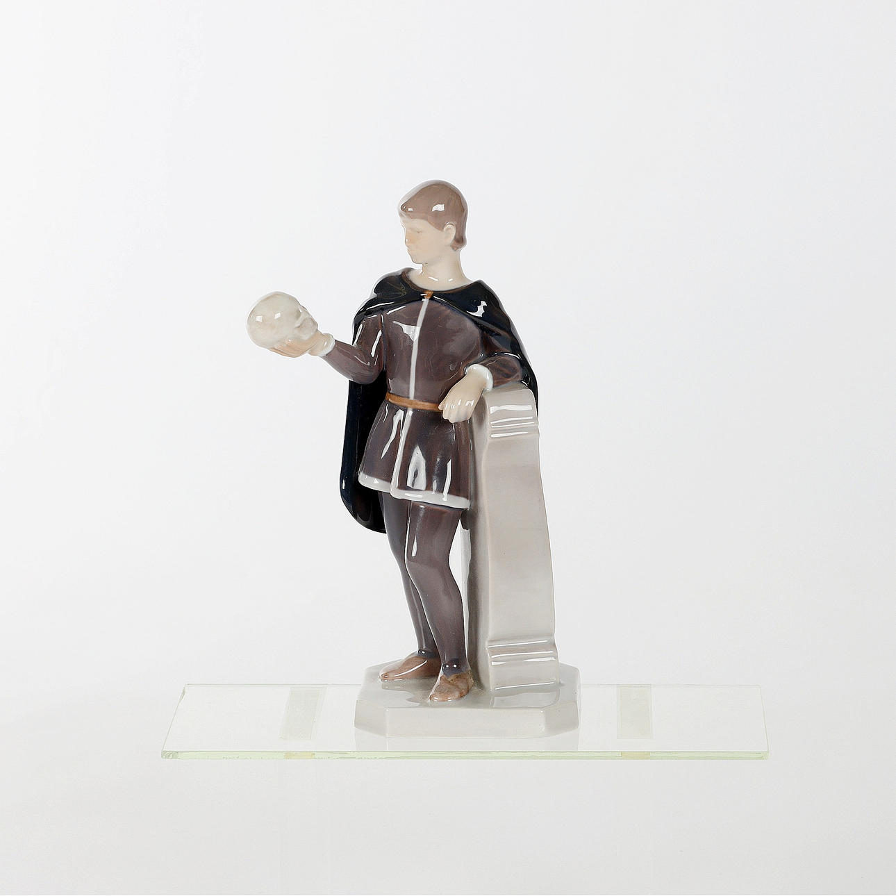 FIGURE, porcelain, Hamlet, no. 2408 Ebbe Sadolin and SV Jeppesen, Bing ...