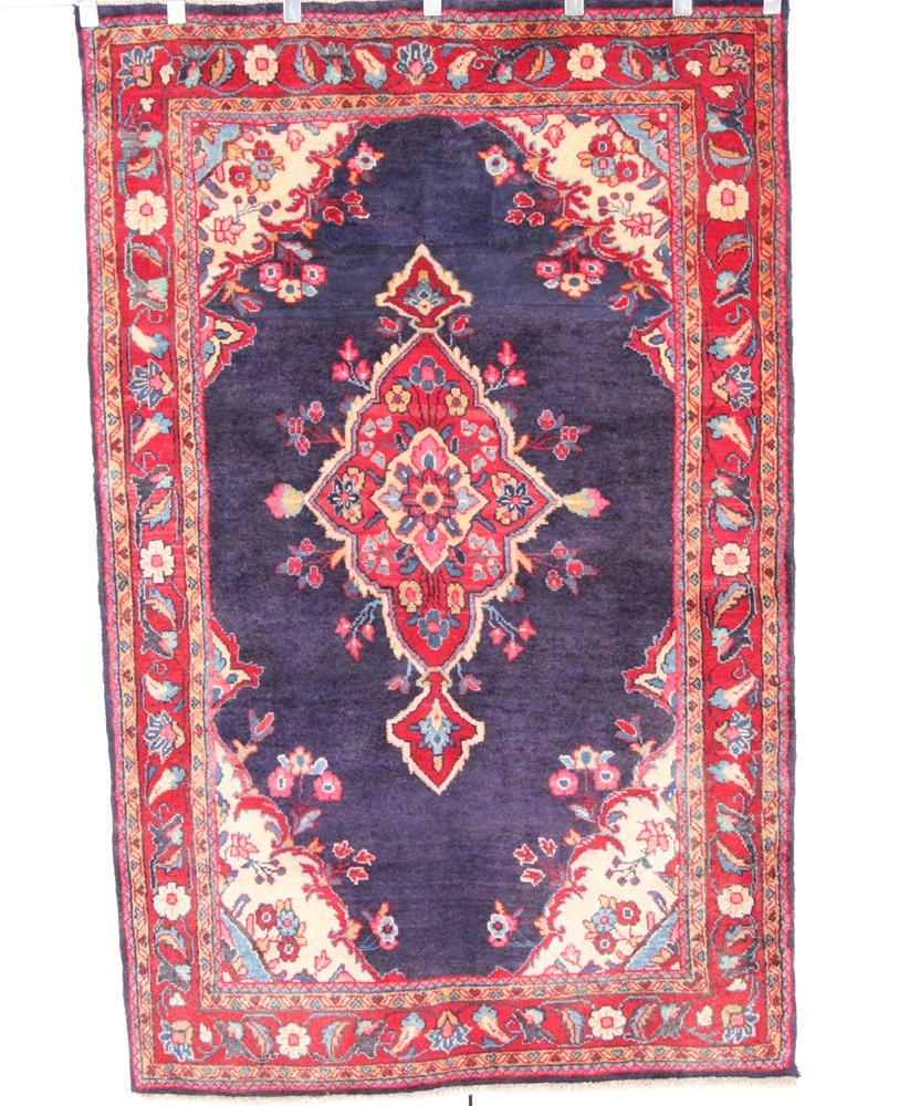 ORIENTALISK MATTA. Arak, 208 x 132 cm.