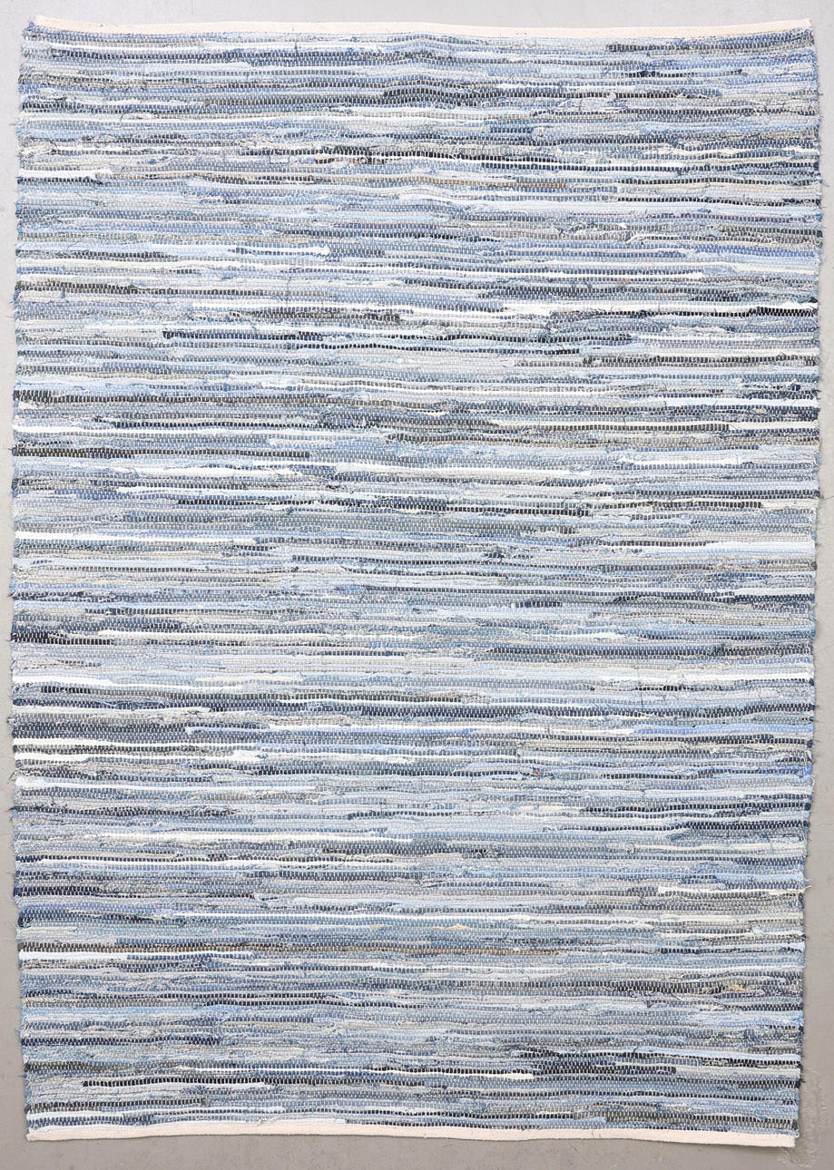 RAG CARPET, 199 x 140 cm.
