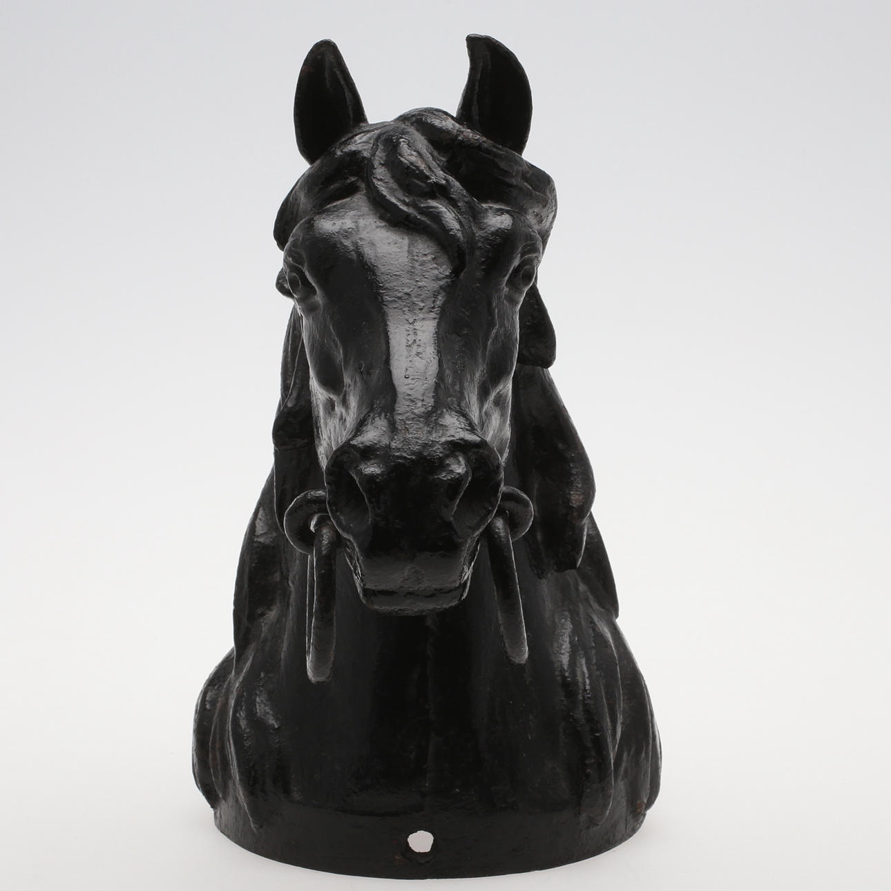 SKULPTUR, gjutjärn, hästhuvud, 1900-tal.