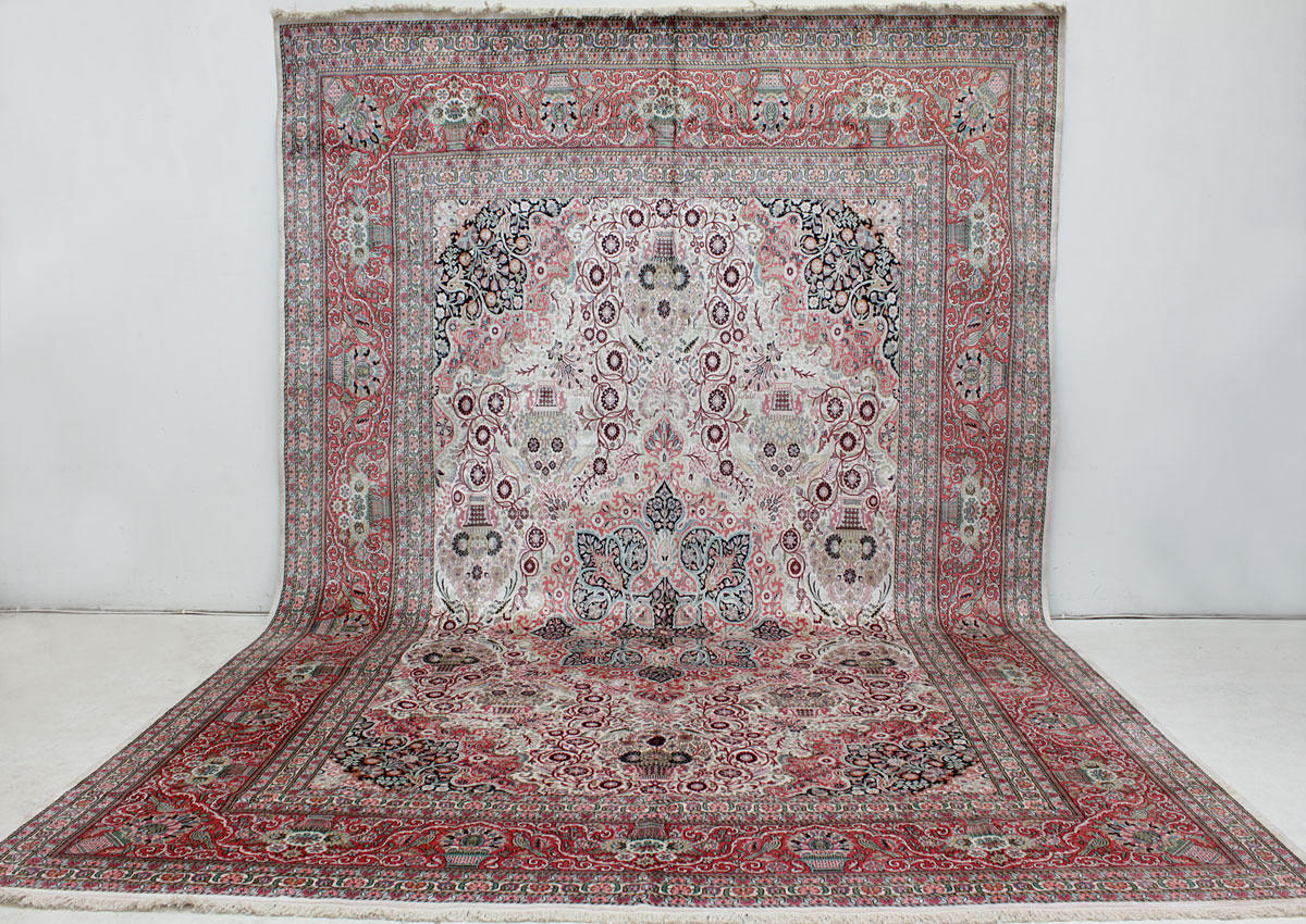 MATTA, Orientalisk, Silke, figural Kashmir, 550 x 360 cm.