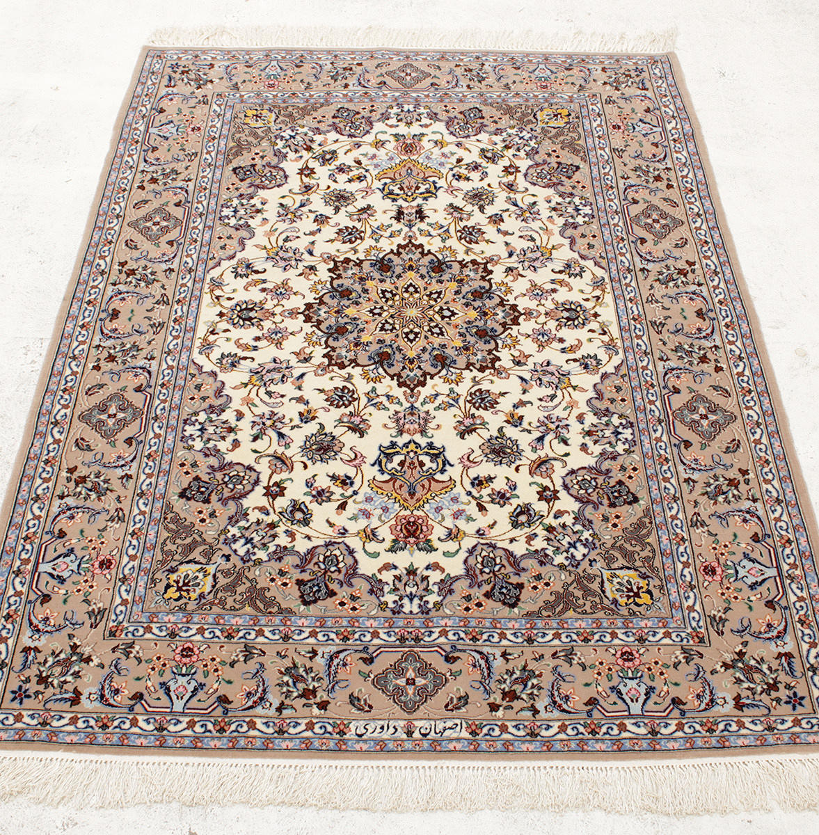 MATTA, Persisk, Isfahan, silkesvarp, 170 x 117 cm.