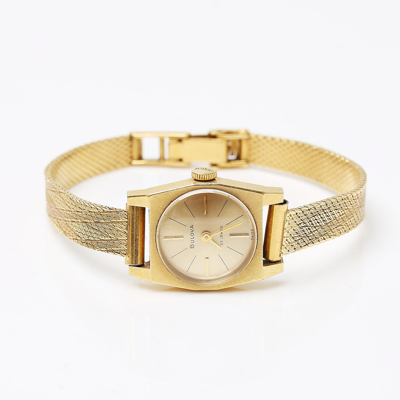 BULOVA, armbandsur, guld 18k, boetten numrerad 2-173404, quartz. Vikt ...