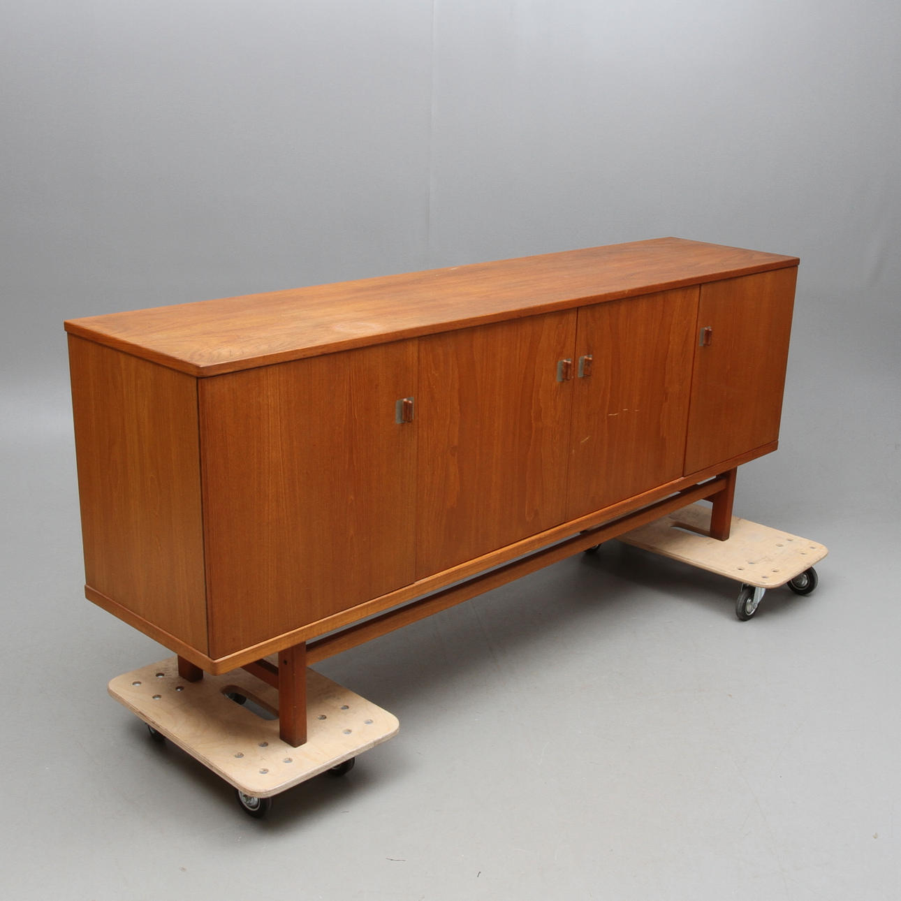 SIDEBOARD, "Cannes", teak, NIls Jonsson, Troeds, 1900-talets andra hälft.