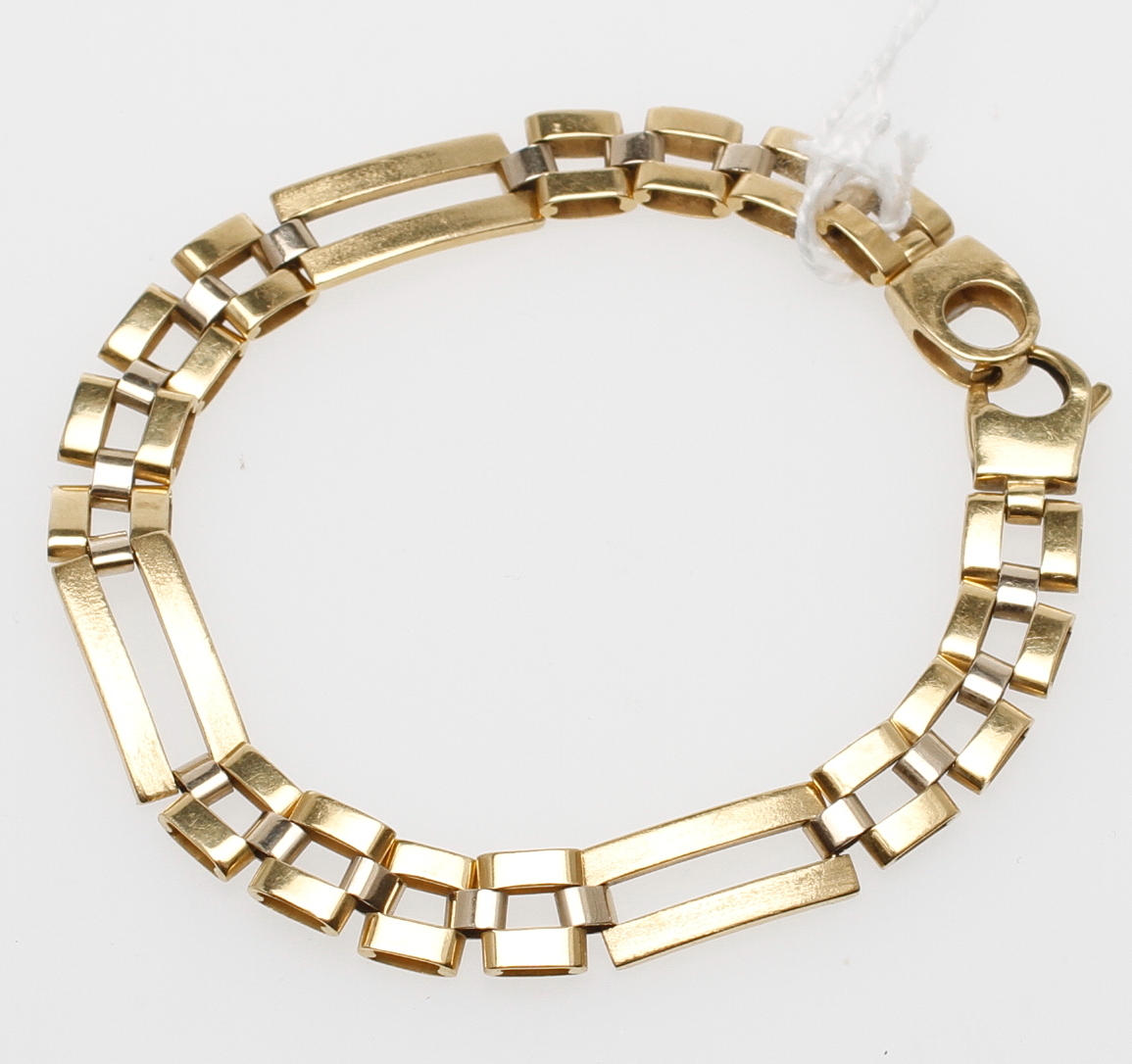 ARMBAND, 18k guld, vikt ca 23,5 gram.