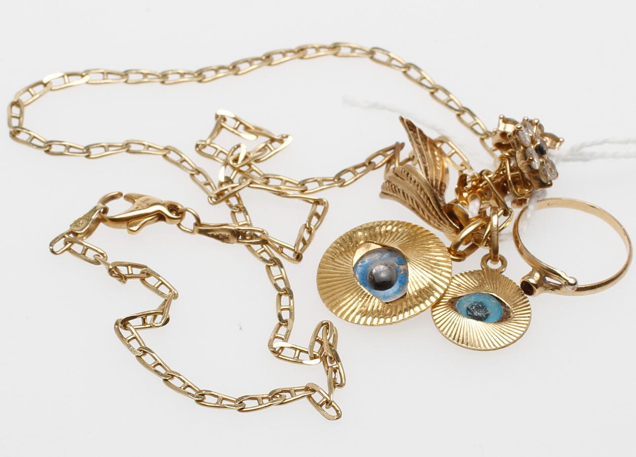 PARTI GULDSMYCKEN, 14k guld, vikt ca 10,2 gram.