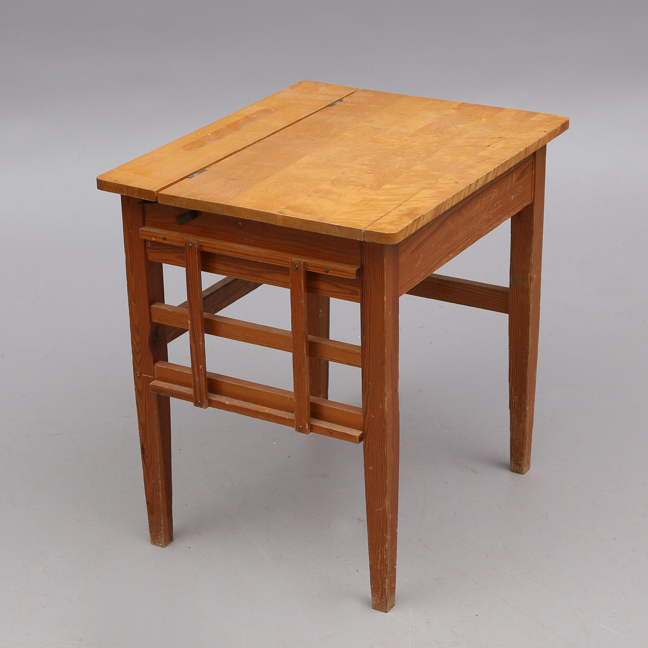 SKOLBÄNK, 1900-tal.