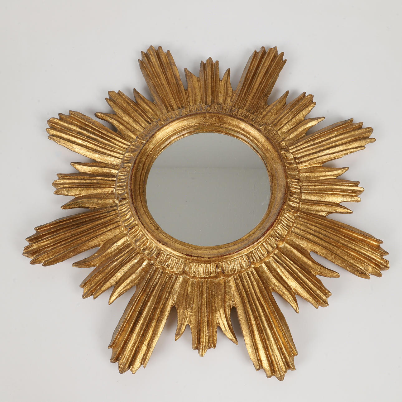 SOLSPEGEL, konstmaterial/glas, 1900-talets andra hälft.