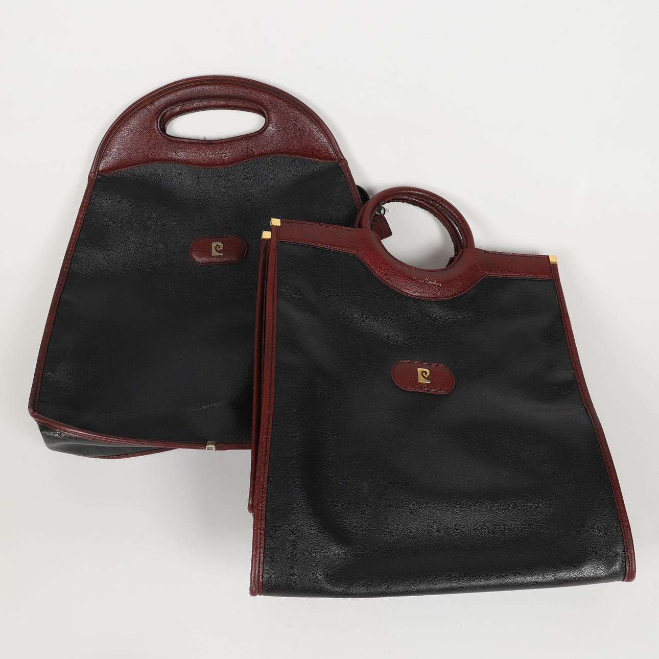 TASKER, 2 dele, imiteret læder, Pierre Cardin, 1970'erne-80'erne.