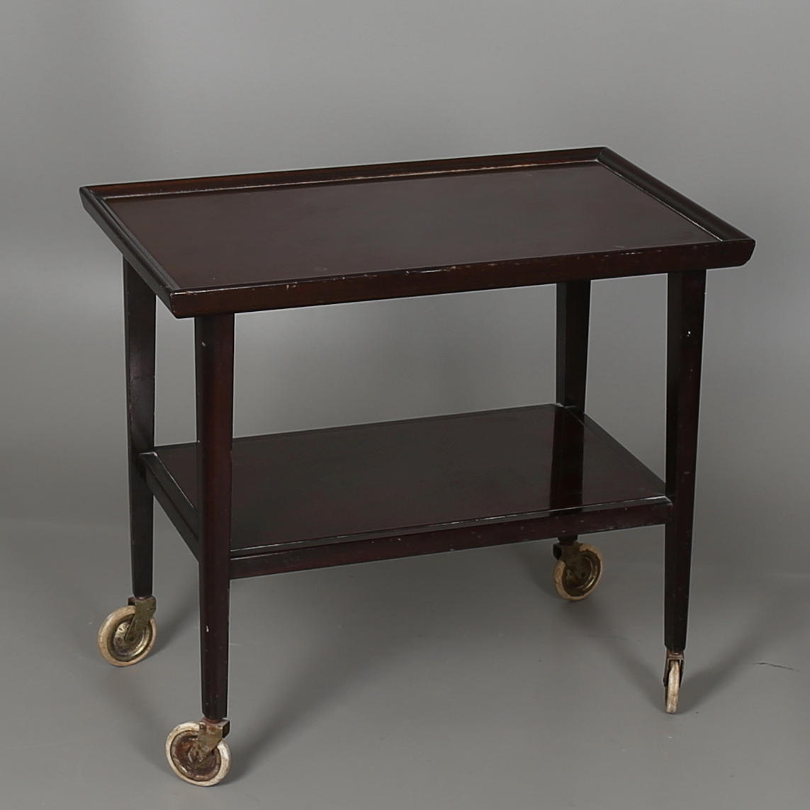 BORD på hjul, mahognyfanér, 1900-talets första hälft.